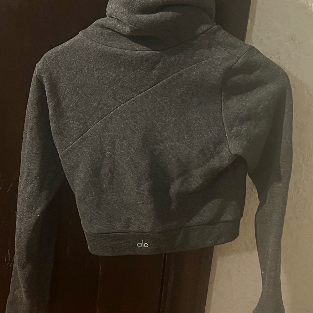 Alo Yoga Cropped Sweater